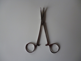 Arterieklem gebogen 12,5 cm